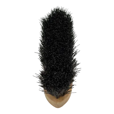 High-quality brushes and professional pet grooming equipment.