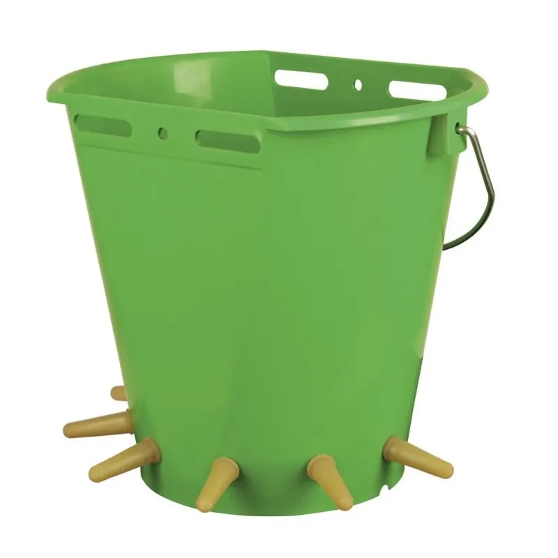 Kerbl Lamb Nursing Bucket 8 Liters 6 Teats Included