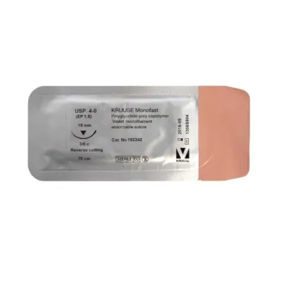 Veteriner Monofast İplik. No:4/0. 70 cm. 19 mm 3/8 Keskin İynəli. 18/pk – KRUUSE