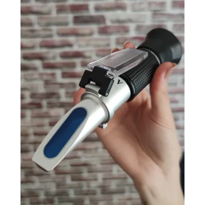 Colostrum refractometer 0-32 Brix calf and lamb colostrum quality measurement device.