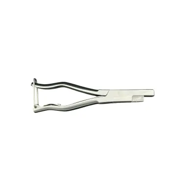 Rectangular cut ear marking, orthogonal model notching pliers, herd management scissors