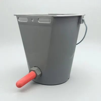 Farmena - Kaliteli Buzağı Emzirme Kovası | Modernciftlik