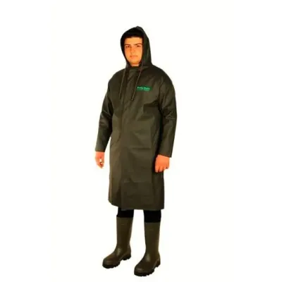 The Pollyrain brand PVC raincoat with practical zipper provides complete protection against rain during riding.