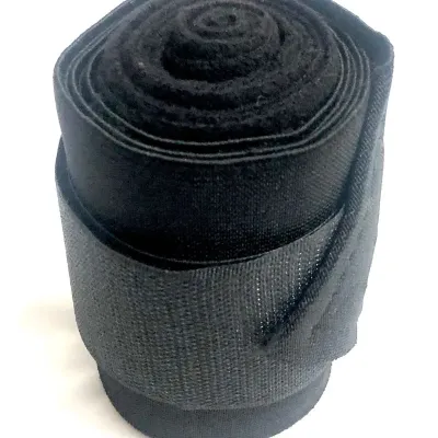 Horse leg guards are equipment that provides tendon and impact protection in horses.