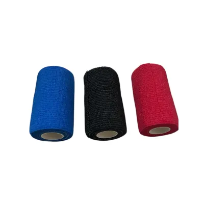 A bandage that protects the horse's legs from impacts, keeps the bandages secure, and conforms to the leg's structure.