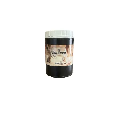 A grooming solution that maintains the moisture balance of the hoof tissue, preventing cracking and adding shine to horses' hooves.