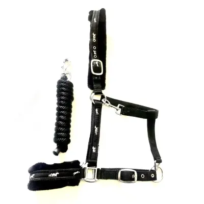 A robust replacement rope that allows for quick replacement in case of breakage or wear in the horse's halter mechanism.